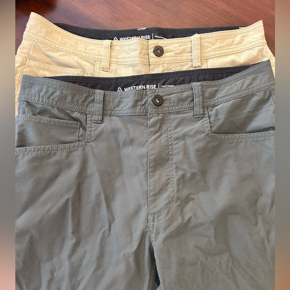 Western Rise Evolution men’s chino khaki Gray pants size 31 lot